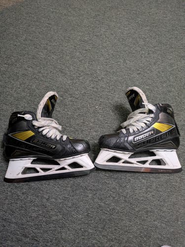 Size 8 Bauer Supreme 3S pro goalie skates (no blades)