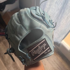 Rawlings Heart of the Hide RH Outfield Baseball Glove 12.75" (Used)