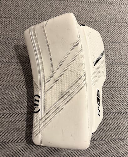 Warrior Ritual G6.1 E+ Senior Goalie Blocker - Regular (Used)