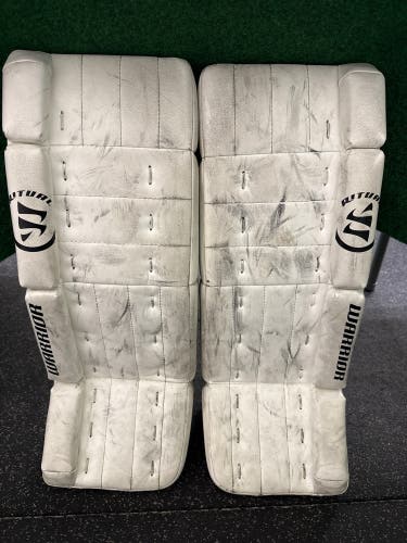 White Junior Warrior Ritual G3 Classic Goalie Leg Pads (Used) | 24"+1"