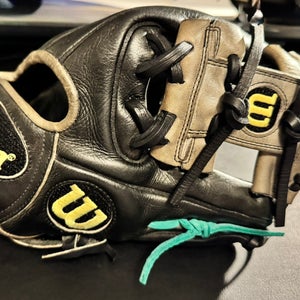 Wilson A2000 RH Infield Baseball Glove 11.25" (Used)