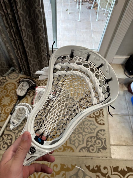 Warrior Evo V strung with Hero 4.0 READ DESCRIPTION