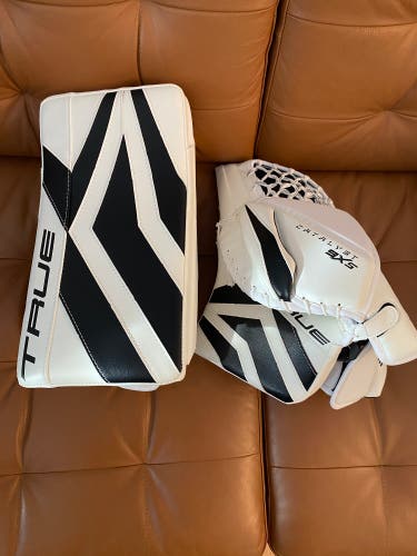 New True Catalyst 9x5 Goalie Gloves Set