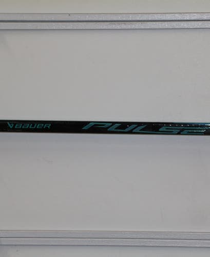 Bauer Pulse Right Handed Hockey Stick P92 55 Flex (New)
