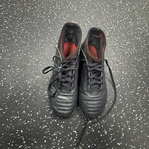 Used Adidas PREDATOR Soccer Indoor Shoes Black Junior 01.5 11849-S000034640