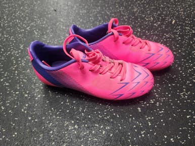 Used Vizari Soccer Cleats Pink Youth 12.5 11849-S000034601
