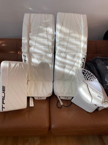 New True Catalyst 7x5 Goalie Full Set 33+2