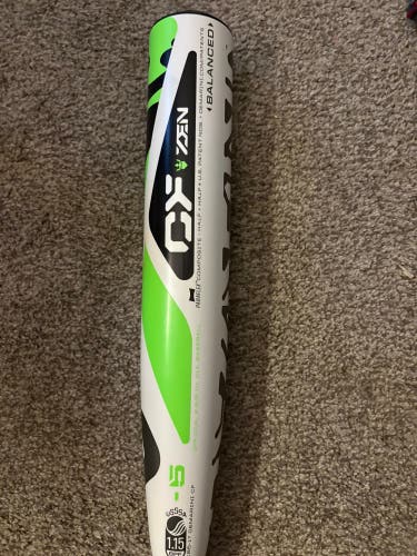 2017 DeMarini CF Zen 32 (-5) Less than 50 swings w/ new lizard skin
