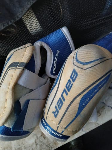 Youth Small Bauer Nexus 7000 Elbow Pads (Used)