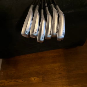 Cleveland Launcher XL Iron Set (5-PW) used