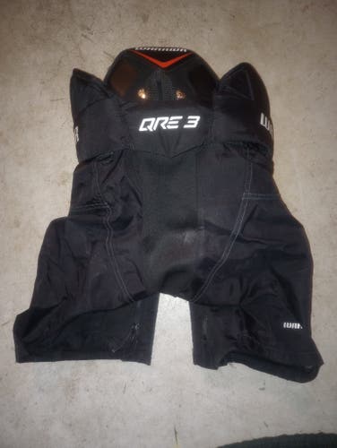 Junior Medium Warrior Covert QRE 3 Hockey Pants (Used)
