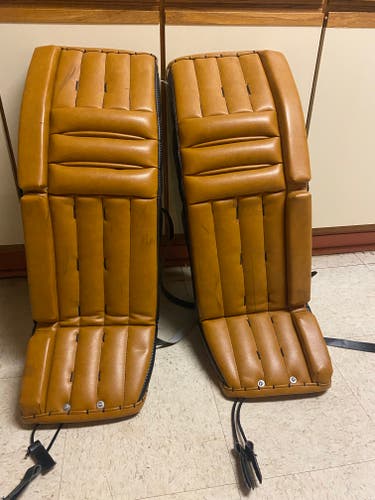 32" Goalie Leg Pads (Used)