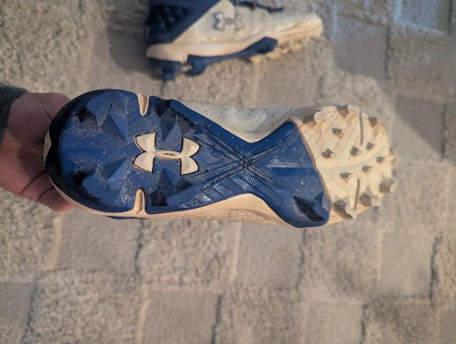 Blue Kid's Size M 8.5 (W 9.5) Youth Under Armour Low Top Molded Cleats (Used)