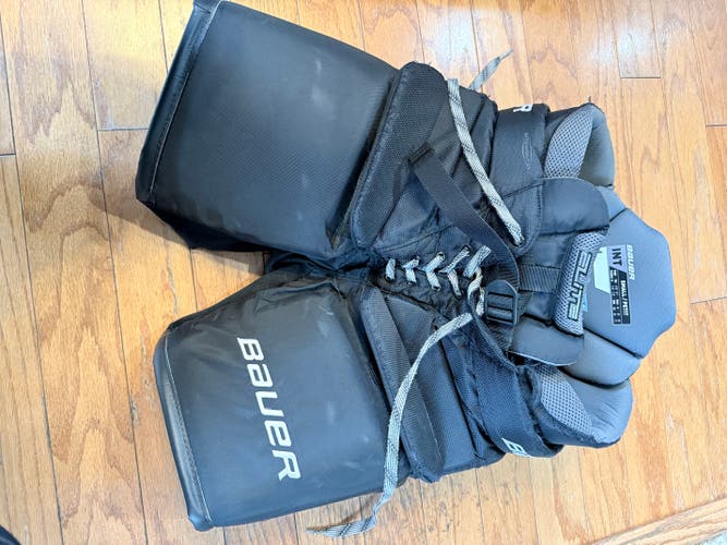 Intermediate Small Bauer Elite Hockey Goalie Pants (Used)