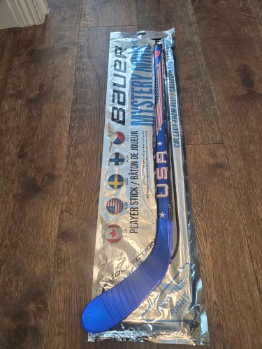 Youth Bauer USA International Mystery Mini 2025 Right Handed Hockey Stick (New)