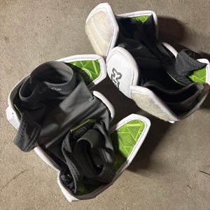 Medium Youth Maverik Max Arm Pads (New)