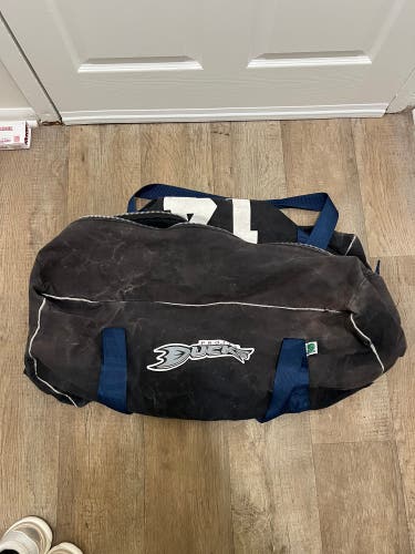 Senior 33" Hockey Bag (Used)