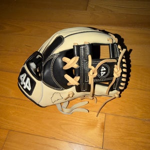 2021 44 Pro Signature Series RH Infield Baseball Glove 11.75" (New)
