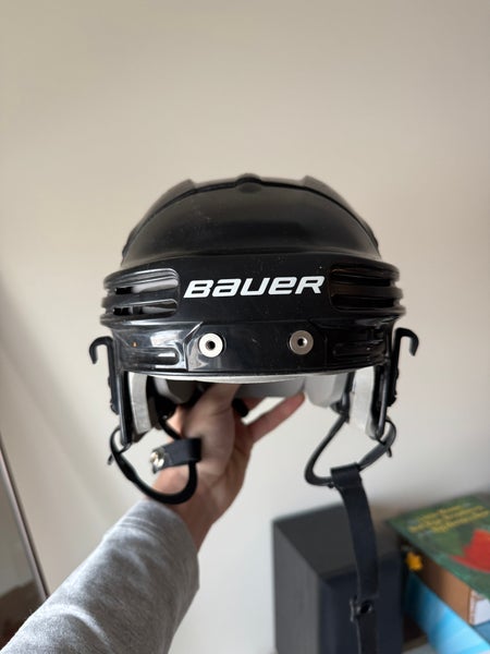 Medium Bauer 4500/3500 Helmet (Used)