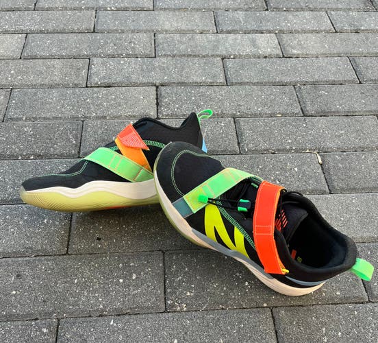 Black Men's Size M 9.0 (W 10.0) Adult New Balance Low Top Turf Cleats (Used)