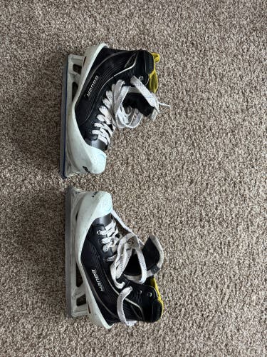 2010 Bauer Supreme One60 Hockey Goalie Skates Regular Width 10 (Used)