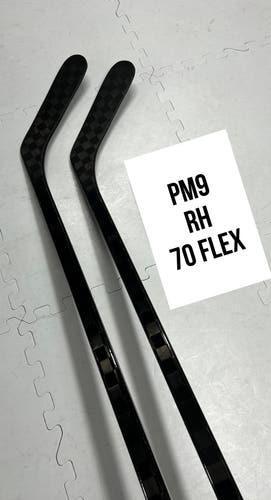Senior(2x)Right PM9 70 Flex ProBlackStock™ Unbranded Blackouts Pro Stock Nexus Hockey Sticks