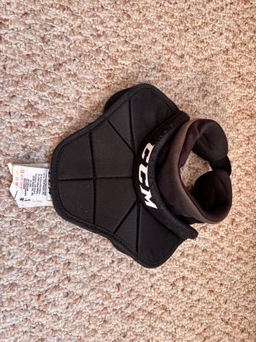 CCM 900 Goalie Neck Guard Junior (Used)