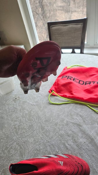 Red Men's Size M 10.0 (W 11.0) Adidas predator ELite Turf Cleats Cleats (Used)