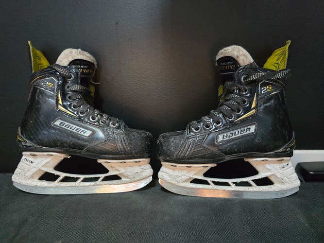 Bauer Supreme 2S Hockey Skates 11 (Used)