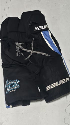 Junior Small Bauer Custom Pro Hockey Pants (Used)