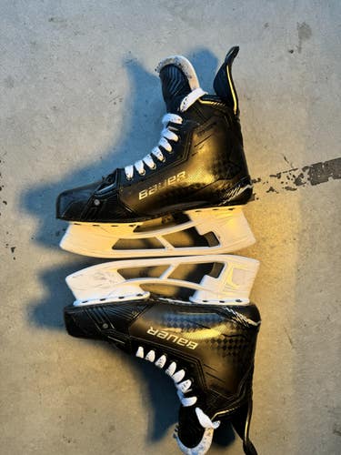 2025 Bauer Supreme Shadow Hockey Skates 7.5 (Used)