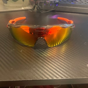 Unisex One Size Fits All Oakley Radar EV Sunglasses (New)