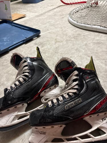 Bauer Vapor X Velocity Hockey Skates Regular Width 7.5 (Used)