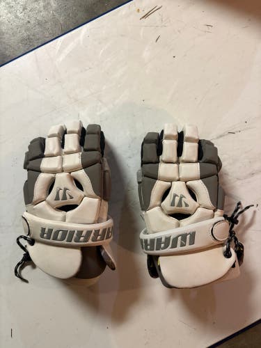Warrior Riot II Lacrosse Gloves 14" (Used)