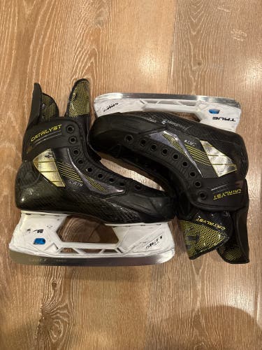 True Catalyst 9 Hockey Skates Size 6 (Used)