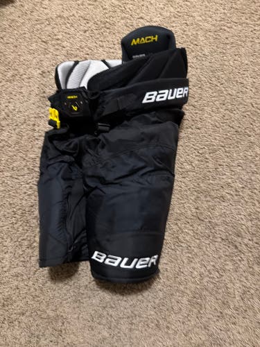 Men's Senior Medium Bauer Mach Hockey Pants (New)