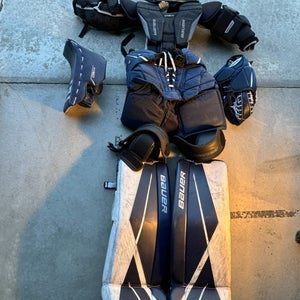 FULL SET OF GOALIE GEAR 29" 2023 Bauer Goalie Leg Pads (Used)