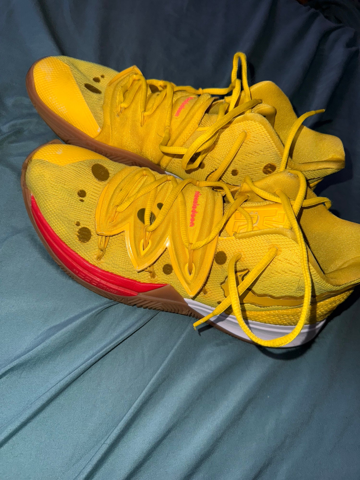 spongebob kyries size 5