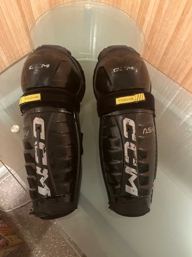 Intermediate CCM Tacks AS-V 13" Shin Pads (Used)