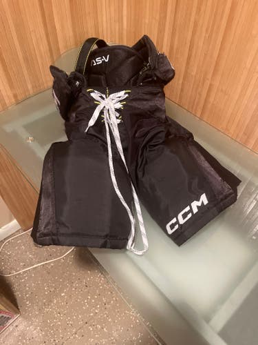 Men's Senior Small CCM Tacks AS-V Hockey Pants (Used)
