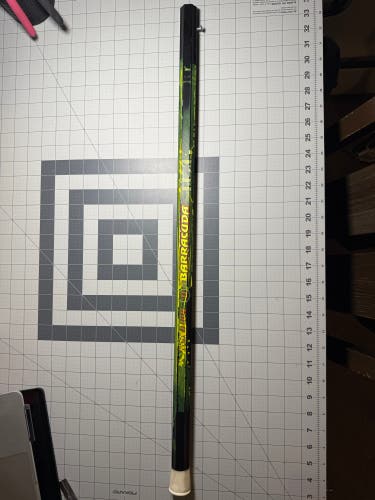 Warrior Barracuda Ice ! painted!! Lacrosse Shaft