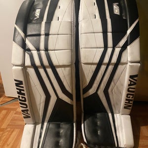 2024 custom 35" Vaughn V10 Pro Carbon Goalie Leg Pads (Used)