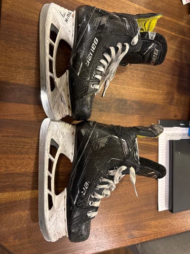 Bauer Supreme Ignite Pro+ Hockey Skates 7.5 (Used)