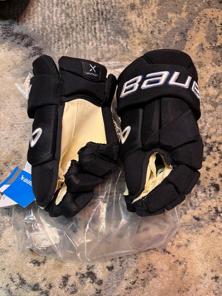 Bauer Vapor Hyperlite 15" Washington Capitals Pro Stock Hockey Gloves Black Retro