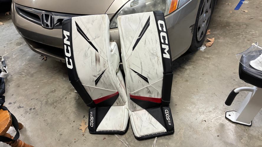 32" CCM Axis 2.9 Goalie Leg Pads (Used)