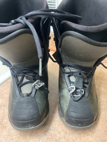 Men's Size M 9.0 (W 10.0) Ride Snowboard Boots Medium Flex All Mountain (Used)