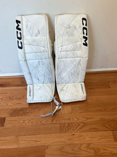 30" 2024 CCM EFlex 6.5 Goalie Leg Pads (Used, see description)