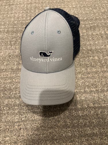 Used Vineyard Vines SnapBack hat
