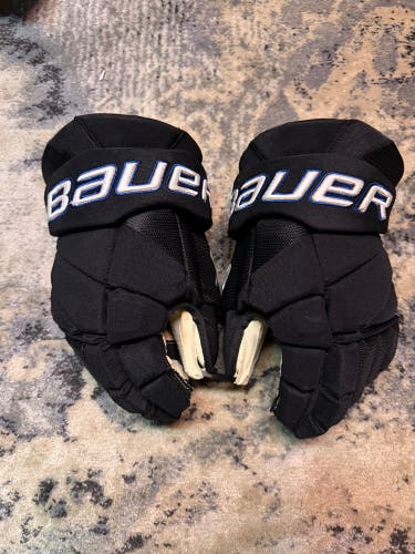 Used Washington Capitals Bauer Vapor Hyperlite Hockey Gloves NHL 14” black reverse retro Alexeyev