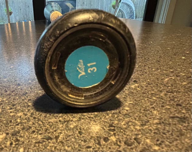 2025 Victus Crayon (Vibe) Alloy USSSA Certified Bat (-8) 23 oz 31" (Used)